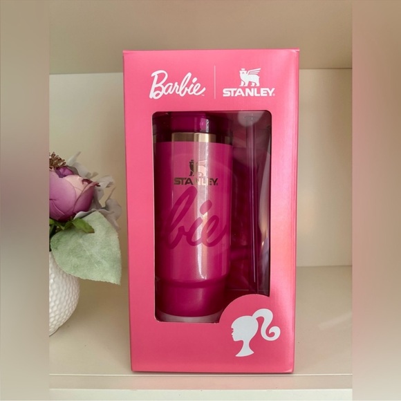 🎉LAST CHANCE🎉Limited edition Stanley BARBIE ICON 30 OZ QUENCHER - Picture 4 of 10
